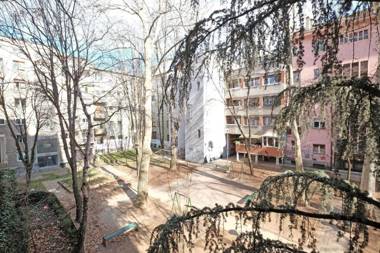 Best time for Intermezzo Apartment