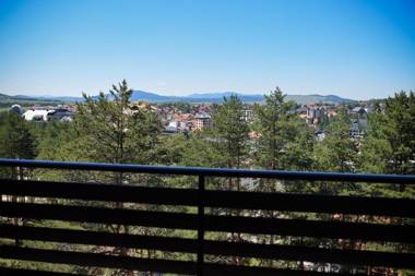Apartment Forest in Vila Pekovic Green