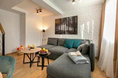 The Greens Family Suit