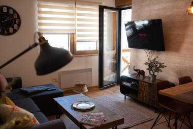 Amber Gold Apartment