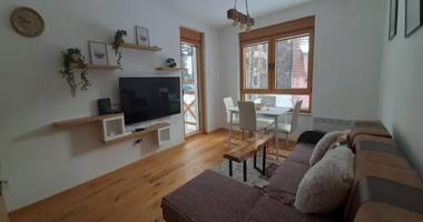Felix Apartmani 14