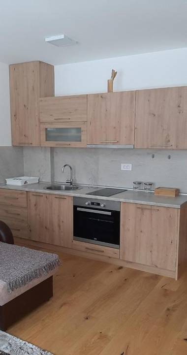 Felix Apartmani 14