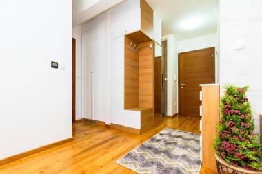 “Apartment Golden Peace”