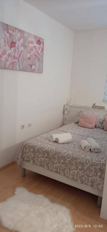 Emili Apartman