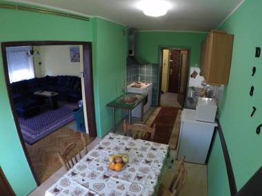 Apartment Roxana Vrdnik