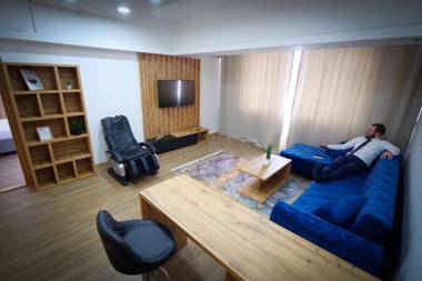 Pause Deni- Restoran i Prenociste