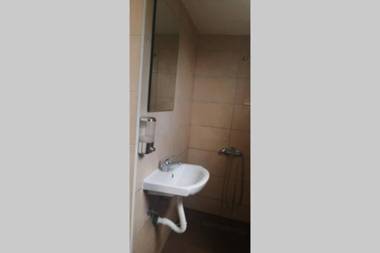 Captain's house on the Danube river with pool