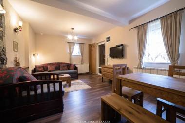 Snežna Kuća Apartments