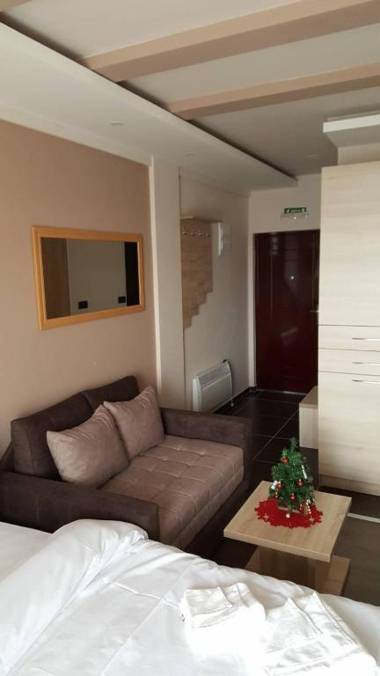 Apartment Simonida - Milmari M3