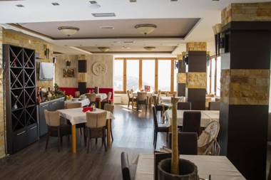 MISS Premier 19 Milmari