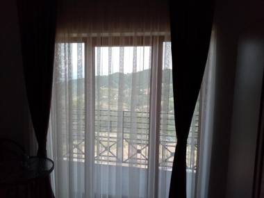 Pčelica L15 Milmari