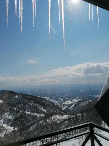 Magic View E16 Dvori-Kopaonik
