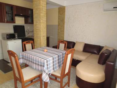 Holiday Lux Apartment