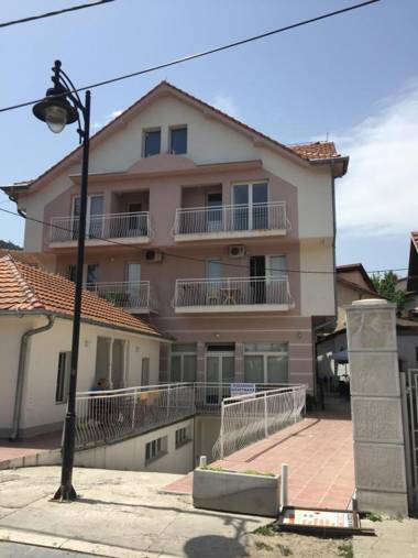 Holiday Lux Apartment