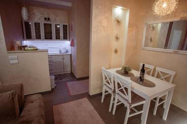 Studio apartman Dona