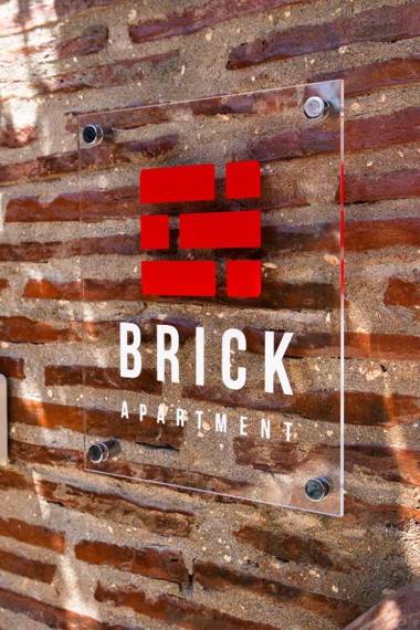 BRICK APARTMENT
