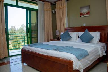 HIGHLANDS SUITES HOTEL