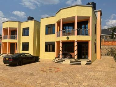 The Mugabis Spacious Private Room