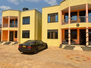 The Mugabis Spacious Private Room