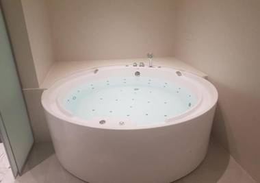 Grand Silverton Hotel