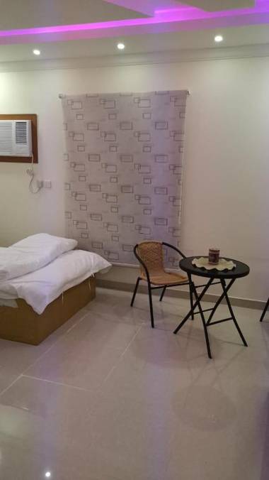 للعوائل فقط Al Shadi Apartments 2