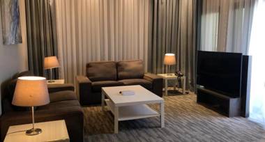 Loren Suites Corniche