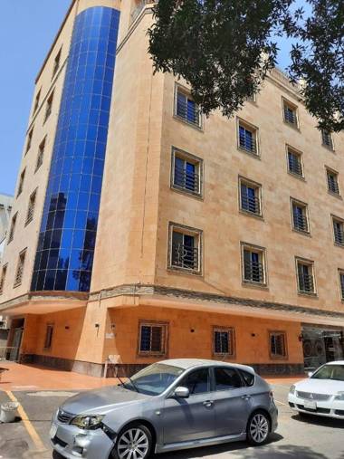 العنقود الأحمر Lavana - شارع صاري