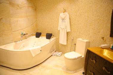 Madareem Crown Hotel