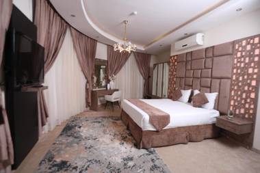 Samaya Suites