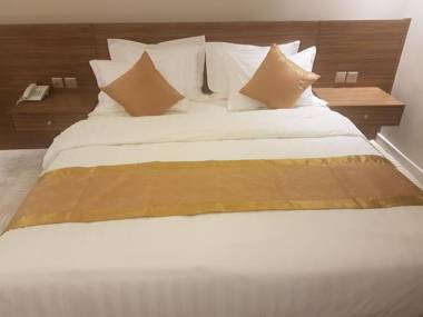 H (Hills) ApartHotel