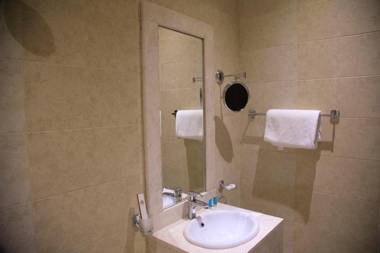 Rest Time Golden Hotel