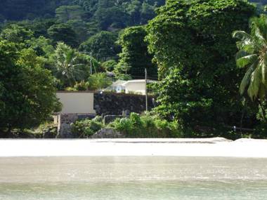 Panorama Guesthouse & NEW Apartments Beau Vallon