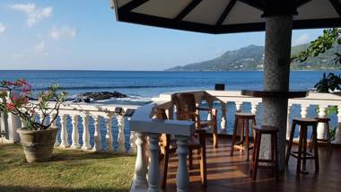 Drake Seaside Studio Apartments