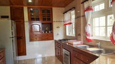 Hibiscus House Seychelles Self Catering