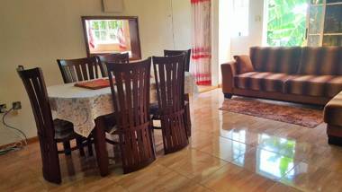 Hibiscus House Seychelles Self Catering