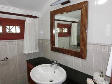 The Drake Seaside Apartment