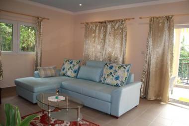 Silhoutte View Apartments