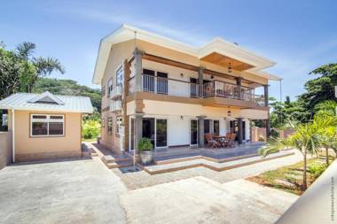 Flora's Self Catering Apartments