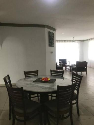 340 Degrees Mountain View Apartments