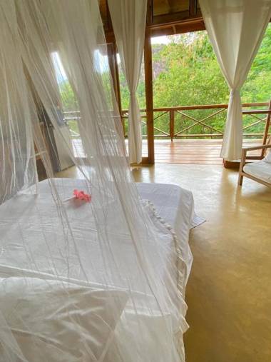 waterfall accomodation