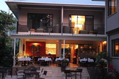 Le Repaire - Boutique Hotel & Restaurant