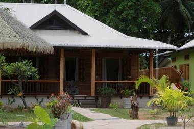 La Digue Holiday Villa