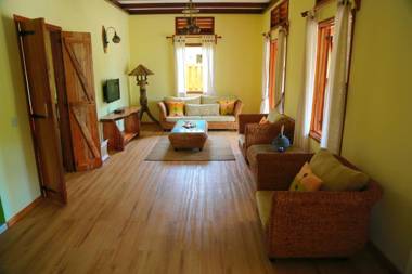 La Digue Holiday Villa