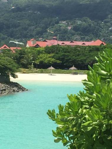 PRIVATE SEA VIEW VILLA Eden Island