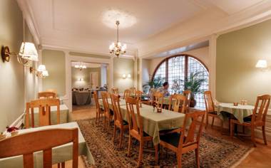 Hotel Esplanade; Sure Hotel Collection by Best Western
