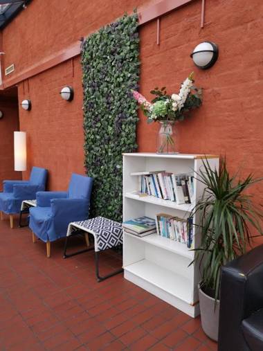 2Home Hotel Apartments