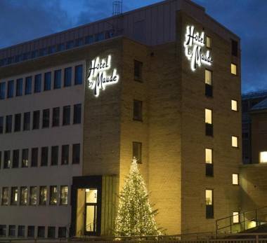 Hotel by Maude Solna