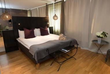 Hotel by Maude Solna