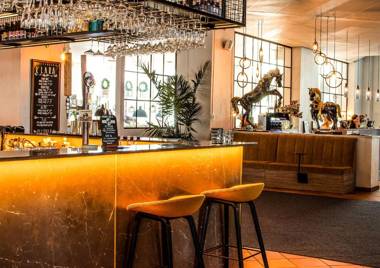 Sunlight Hotel Conference & Spa