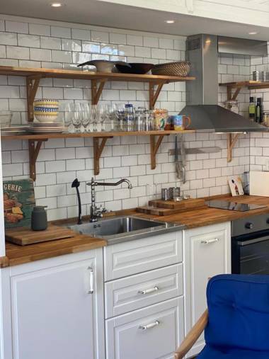 Kungsbacka nära hav och golf-sovloft 125 takhöjd